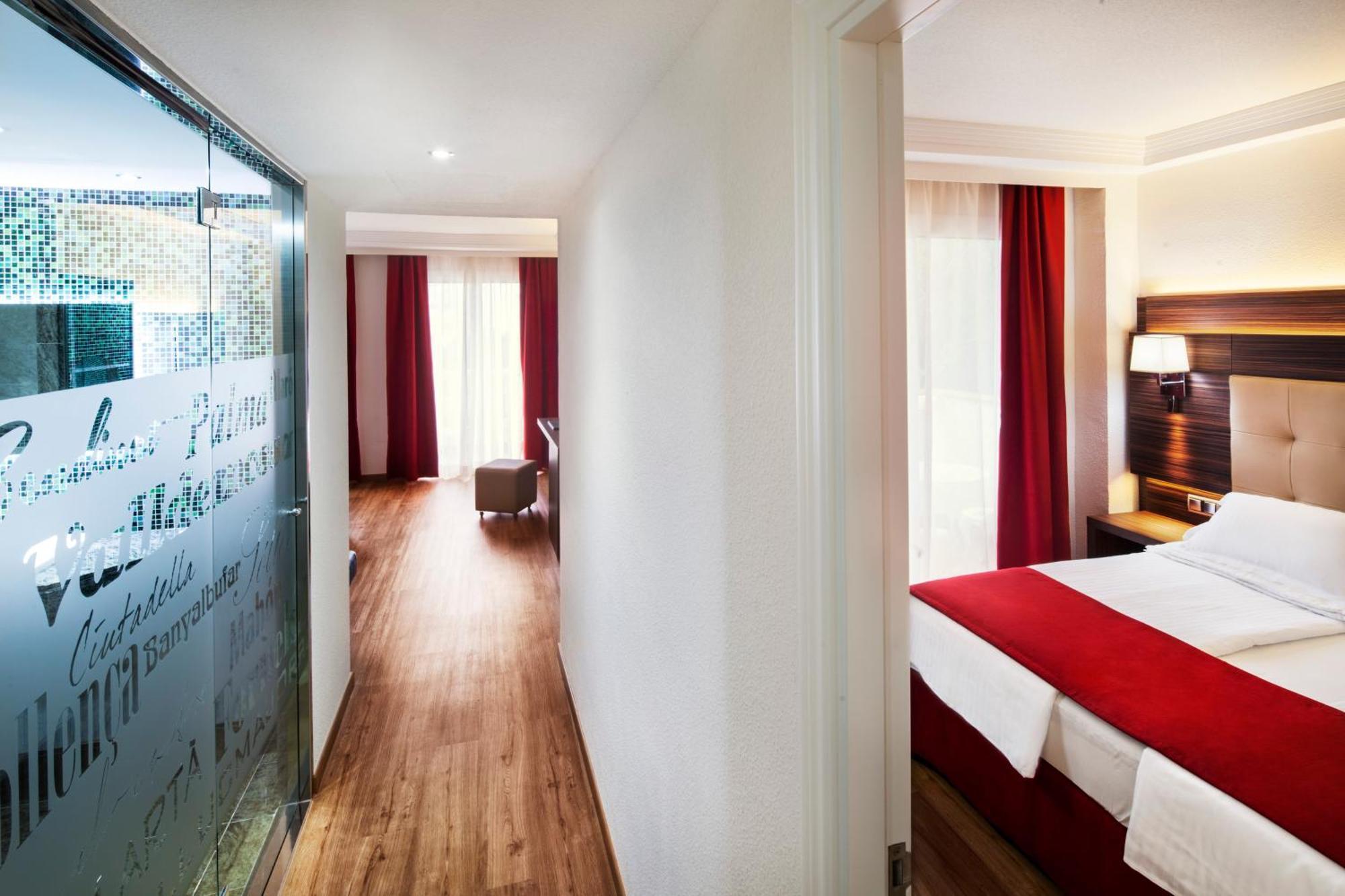 Europe Playa Marina - Adults Only Hotel Illetas Exterior photo