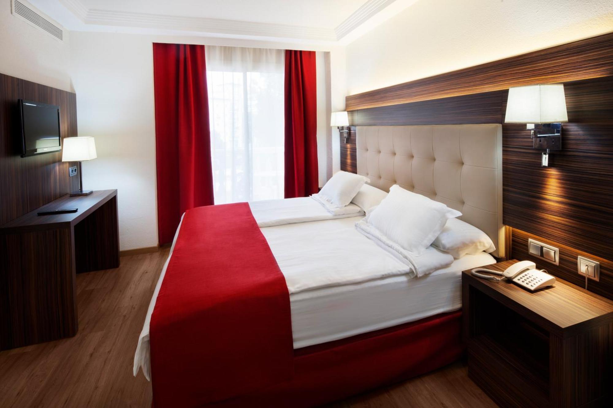 Europe Playa Marina - Adults Only Hotel Illetas Exterior photo